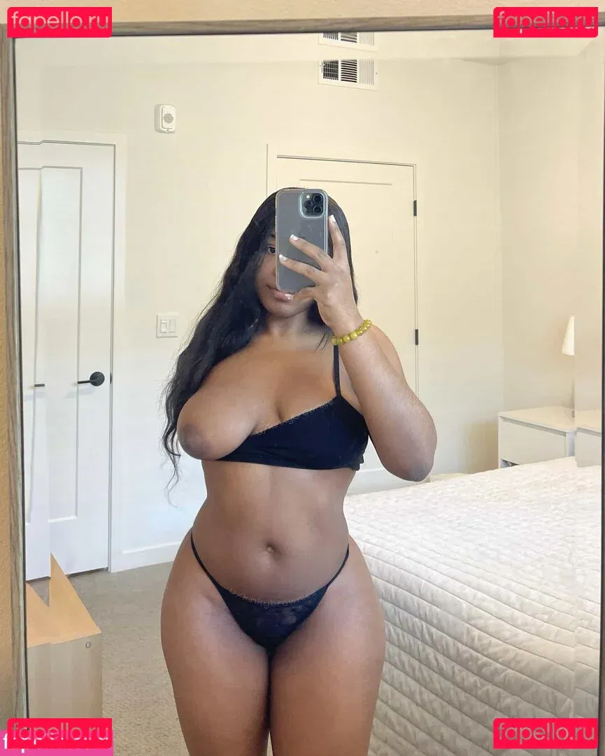 babyycoco Onlyfans Photo Gallery 