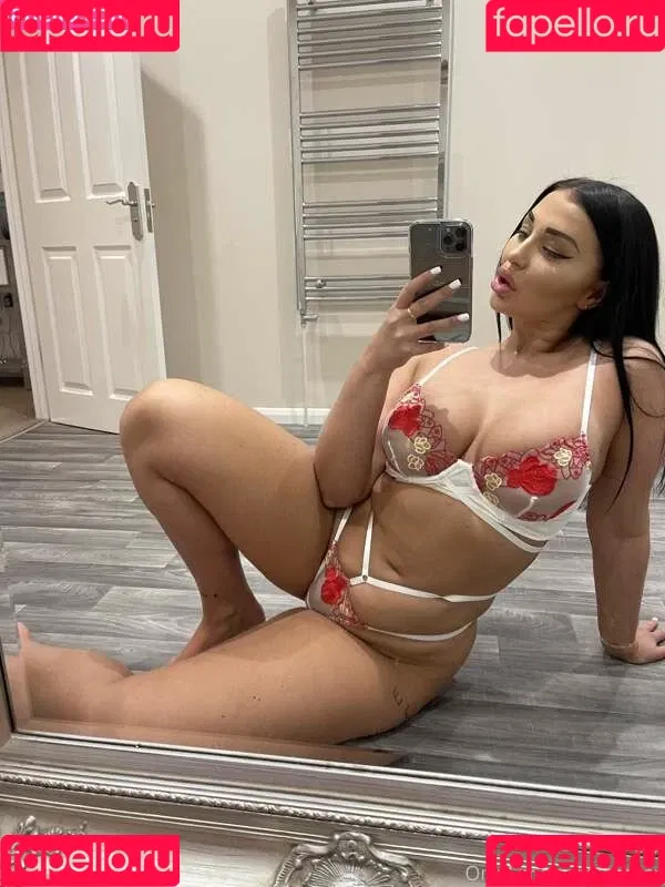 Annie Mae Onlyfans Photo Gallery 