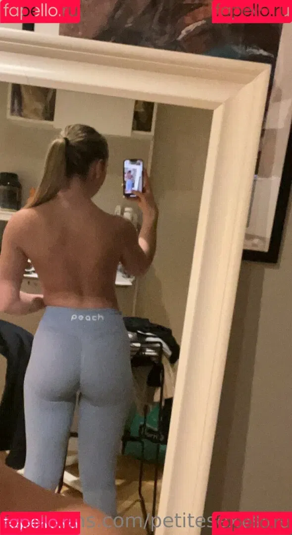 petitesexysilje Onlyfans Photo Gallery 
