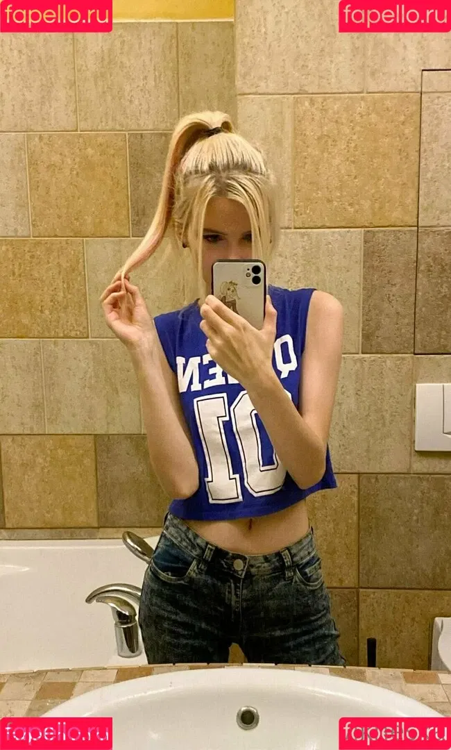 vikneskafree Onlyfans Photo Gallery 