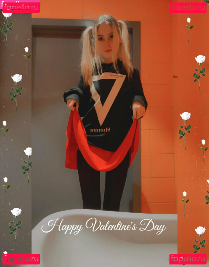 vikneskafree Onlyfans Photo Gallery 