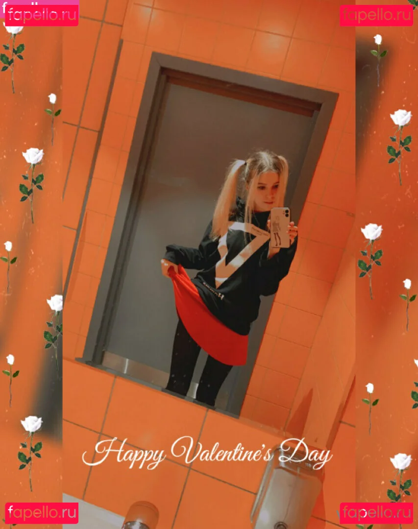 vikneskafree Onlyfans Photo Gallery 