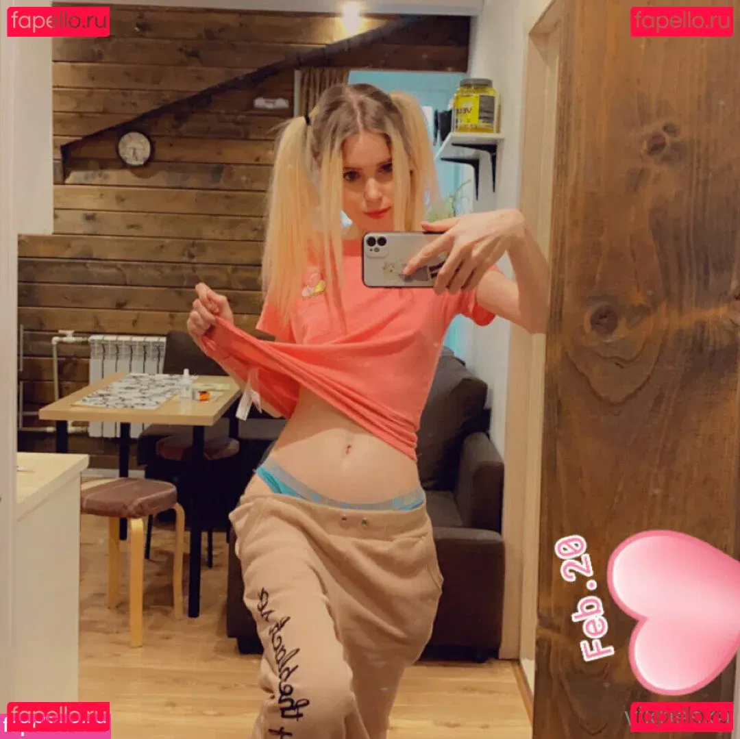 vikneskafree Onlyfans Photo Gallery 