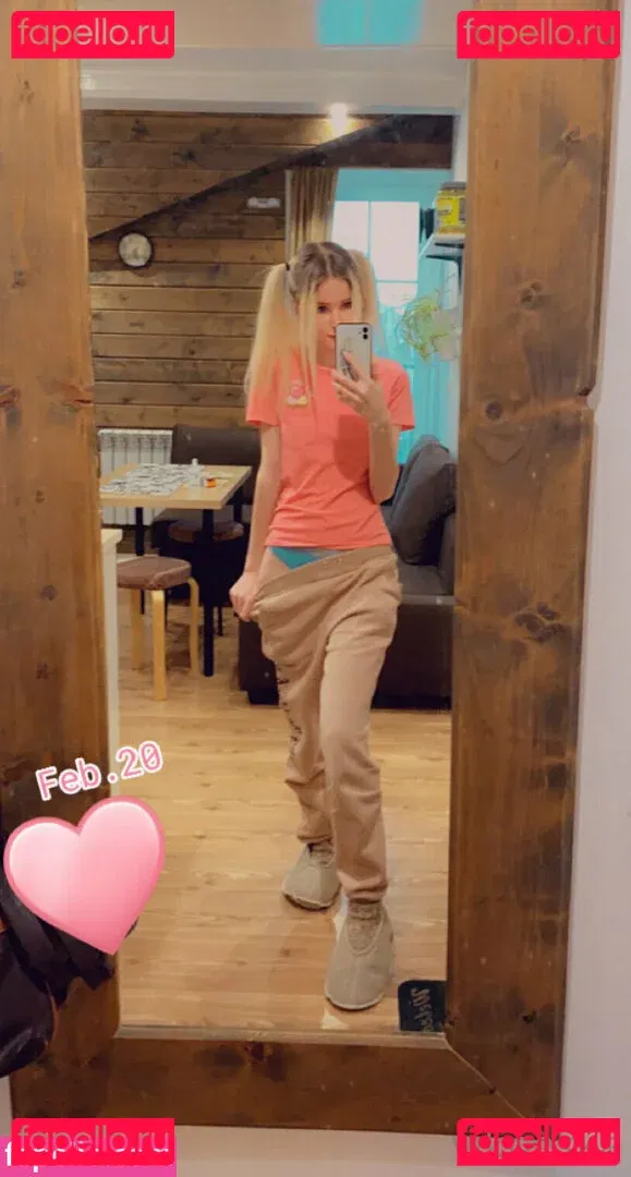 vikneskafree Onlyfans Photo Gallery 