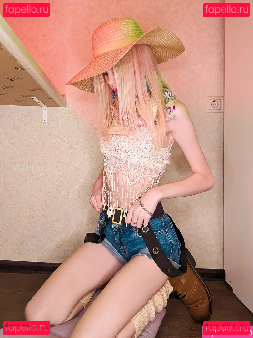 vikneskafree Onlyfans Photo Gallery 