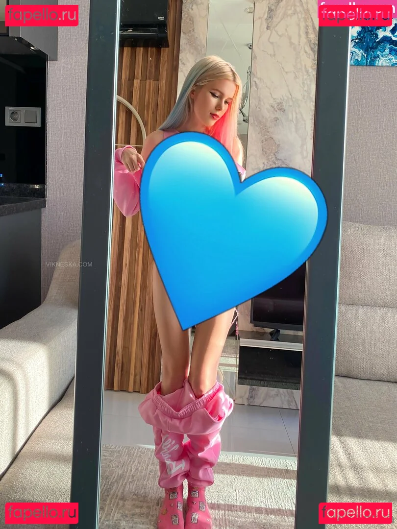 vikneskafree Onlyfans Photo Gallery 