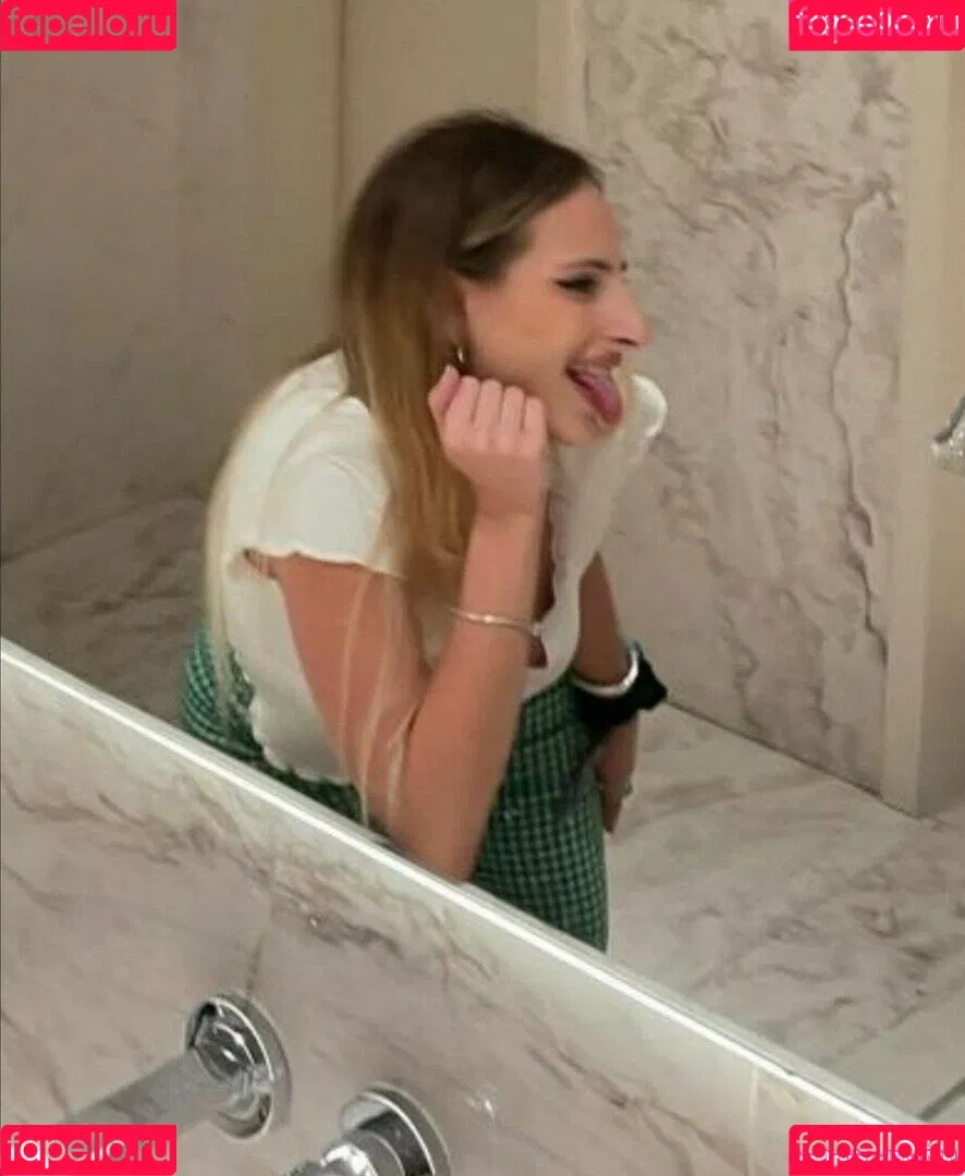 Sophia Zisi Onlyfans Photo Gallery 
