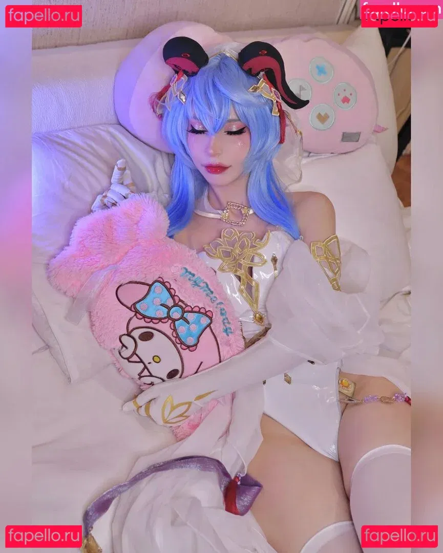 Hitomi Okami Onlyfans Photo Gallery 