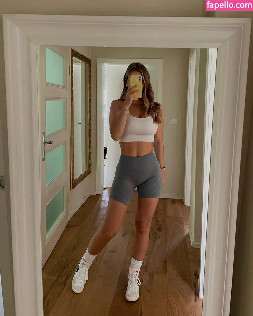 Paula Doeringer Onlyfans Photo Gallery 