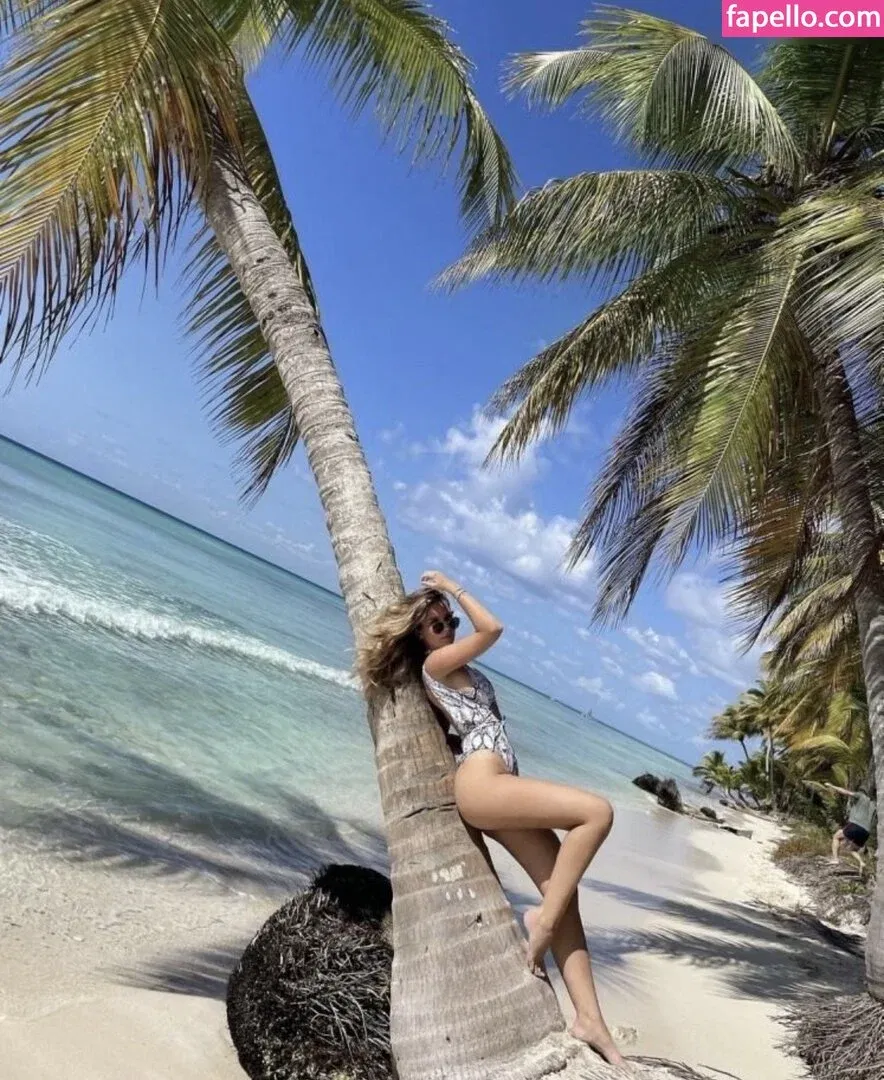 Paula Doeringer Onlyfans Photo Gallery 