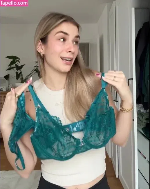 Paula Doeringer Onlyfans Photo Gallery 