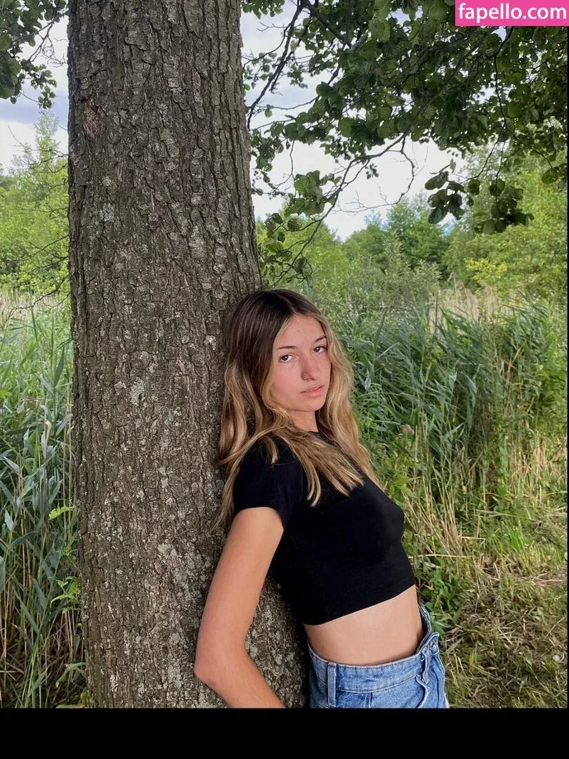 Julia Dreams Angel Onlyfans Photo Gallery 