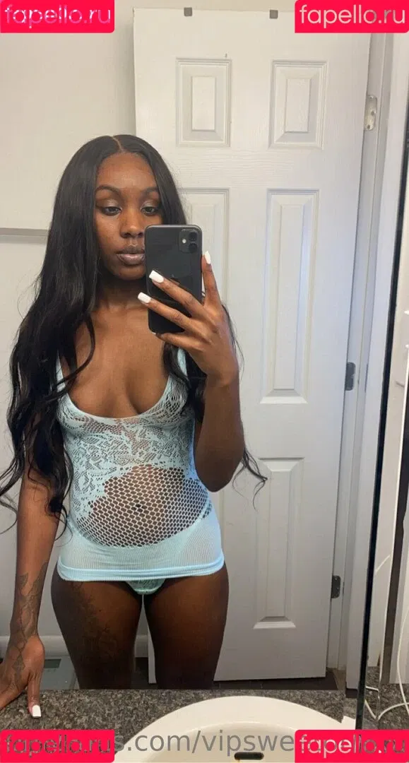 vipsweetonyxx Onlyfans Photo Gallery 