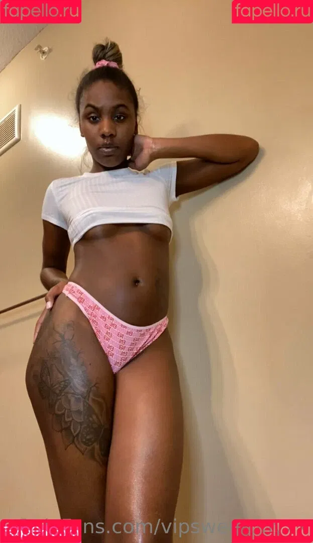 vipsweetonyxx Onlyfans Photo Gallery 
