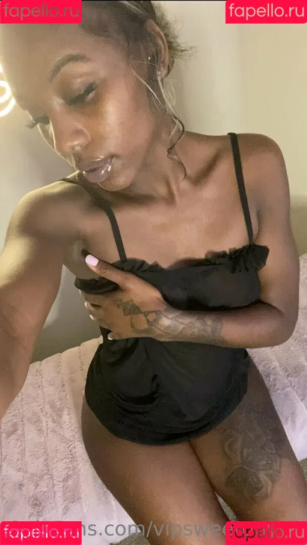 vipsweetonyxx Onlyfans Photo Gallery 