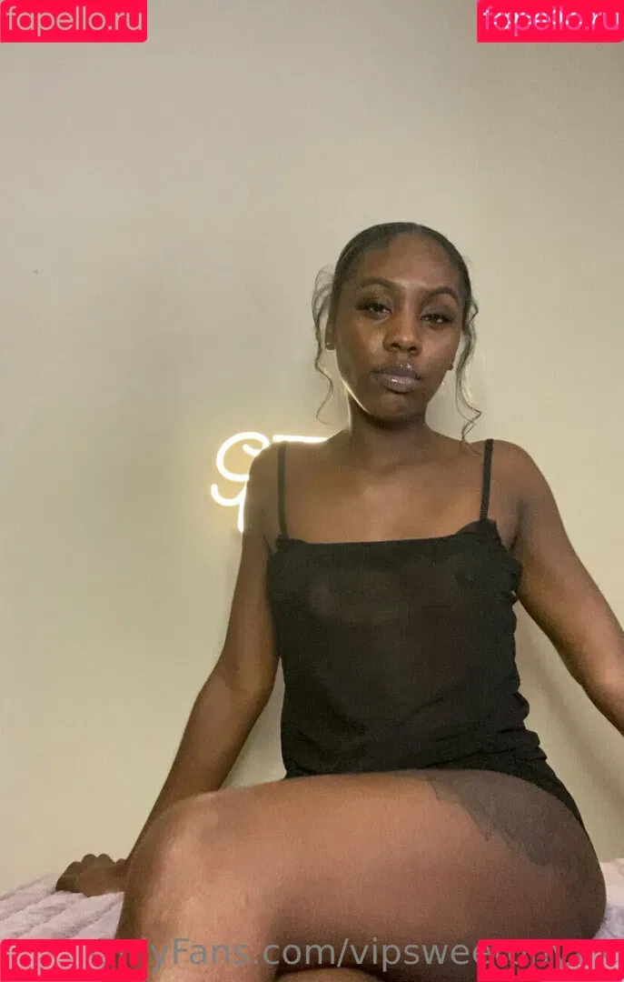 vipsweetonyxx Onlyfans Photo Gallery 