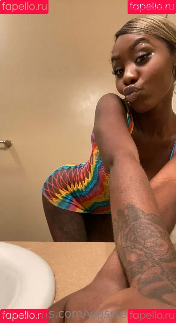 vipsweetonyxx Onlyfans Photo Gallery 