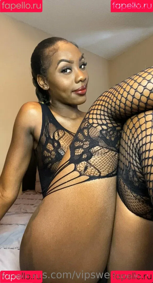 vipsweetonyxx Onlyfans Photo Gallery 