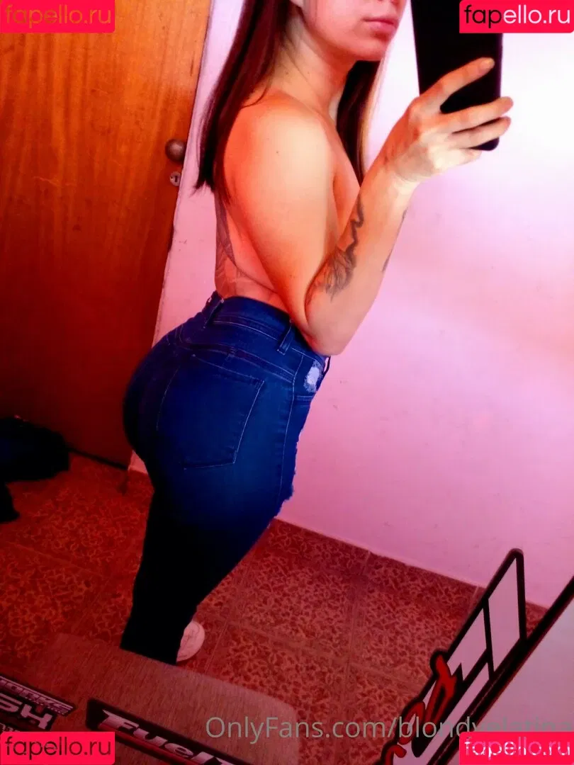 val_latina Onlyfans Photo Gallery 