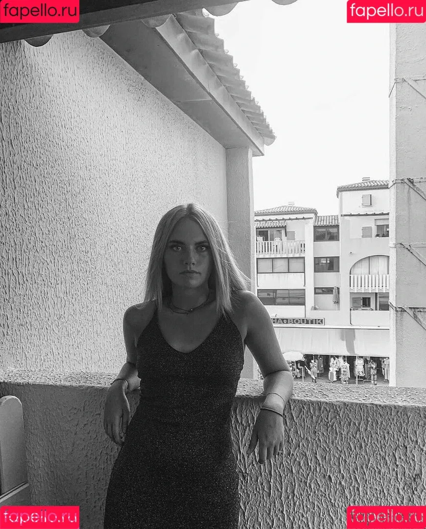 Axelle Maga Onlyfans Photo Gallery 
