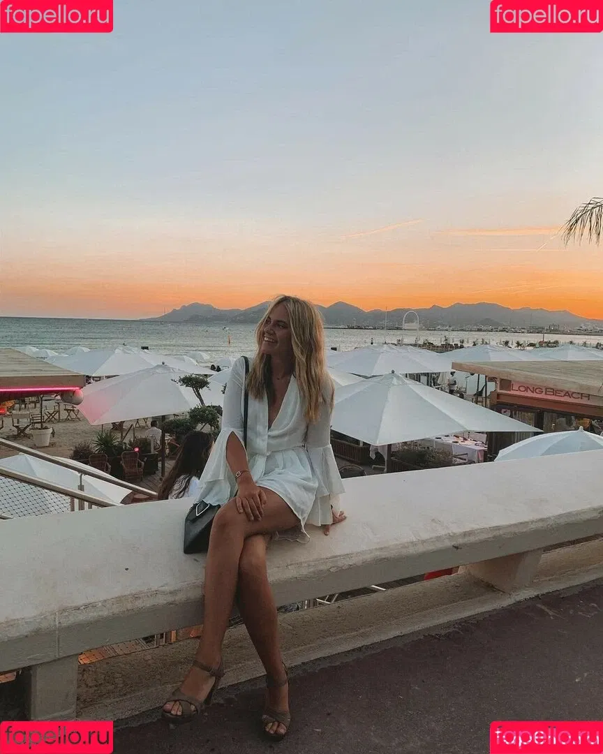 Axelle Maga Onlyfans Photo Gallery 