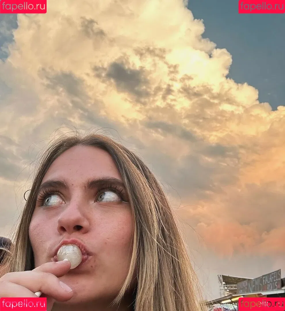 Axelle Maga Onlyfans Photo Gallery 