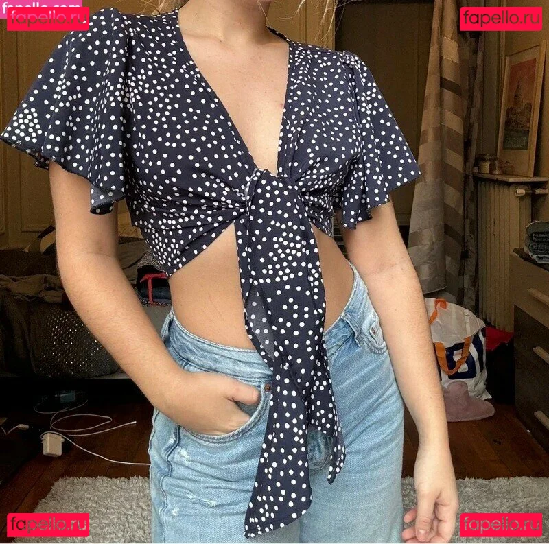 Axelle Maga Nude Onlyfans Photo 27