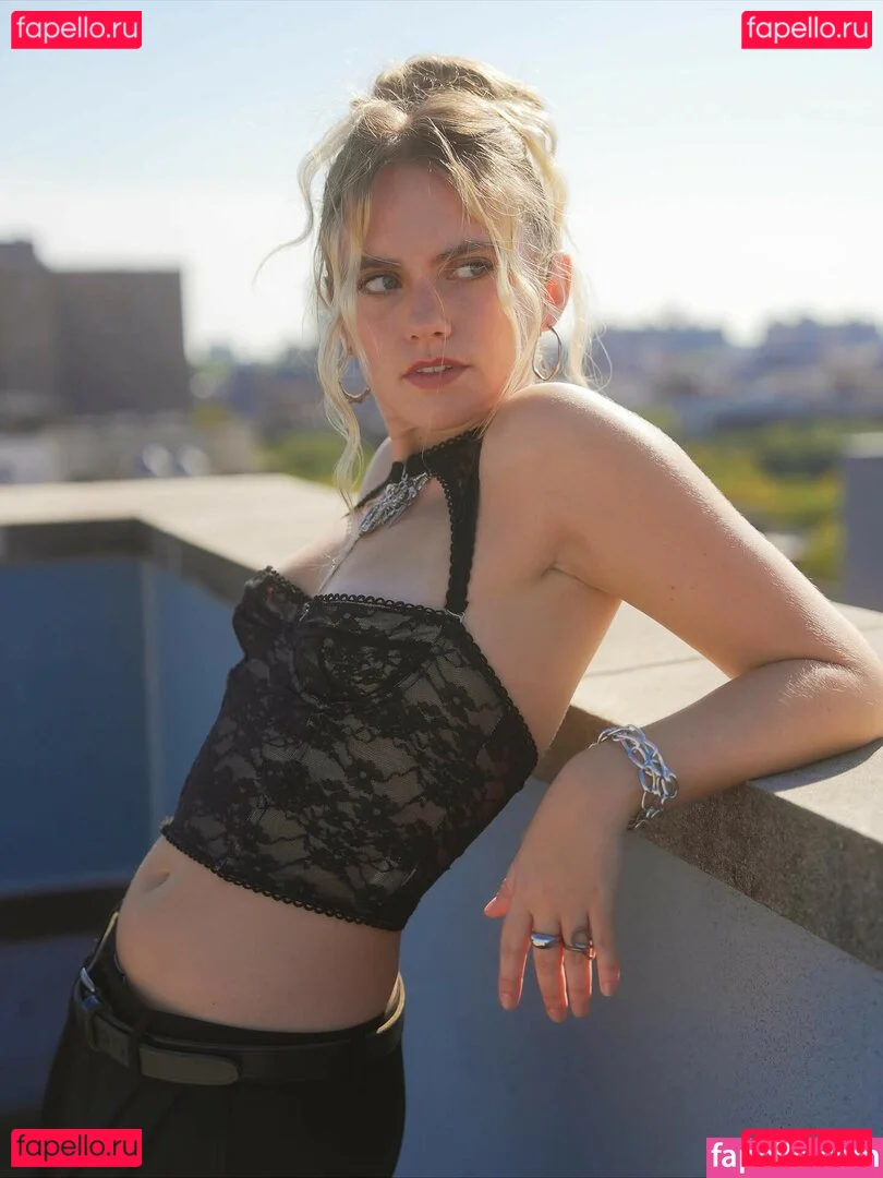 Axelle Maga Nude Onlyfans Photo 17