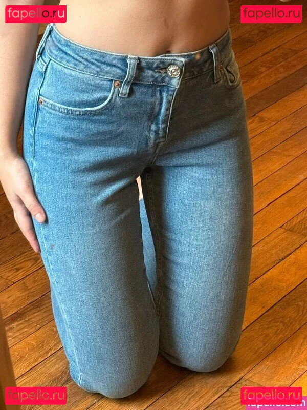 Axelle Maga Nude Onlyfans Photo 14