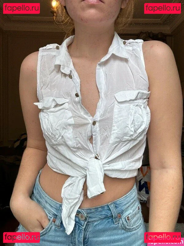 Axelle Maga Nude Onlyfans Photo 13