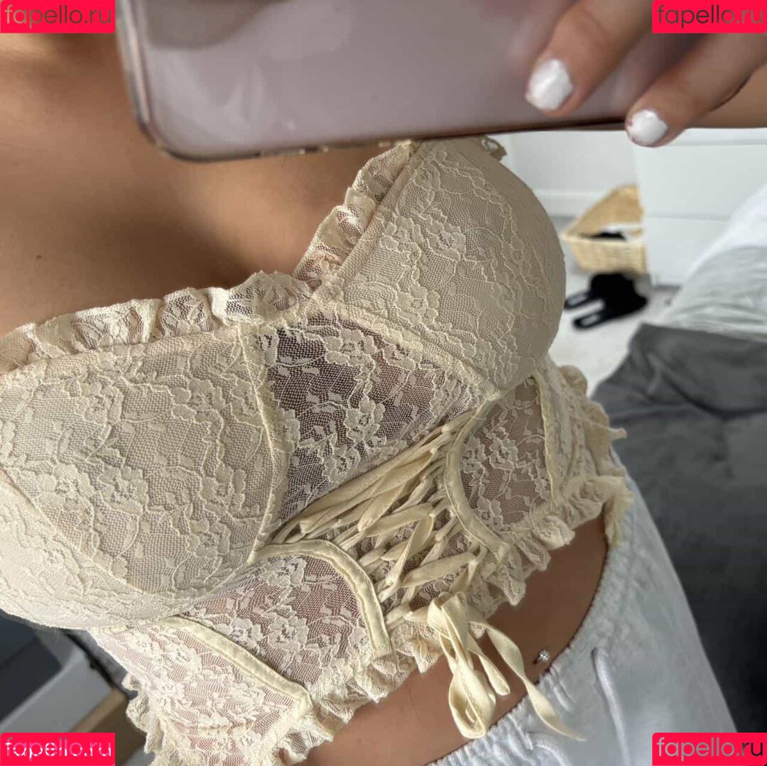 Liv Grace Onlyfans Photo Gallery 