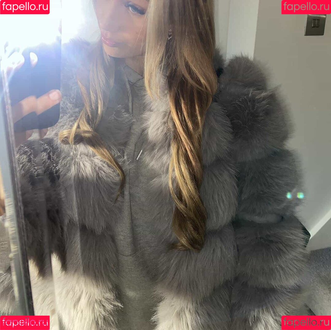 Liv Grace Onlyfans Photo Gallery 