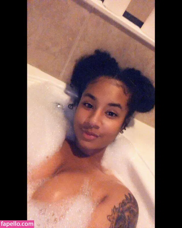 Elusivemulatto Onlyfans Photo Gallery 