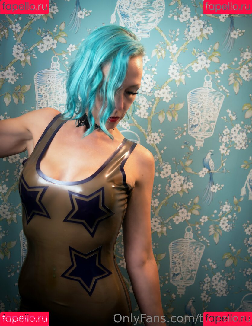 twistress Onlyfans Photo Gallery 