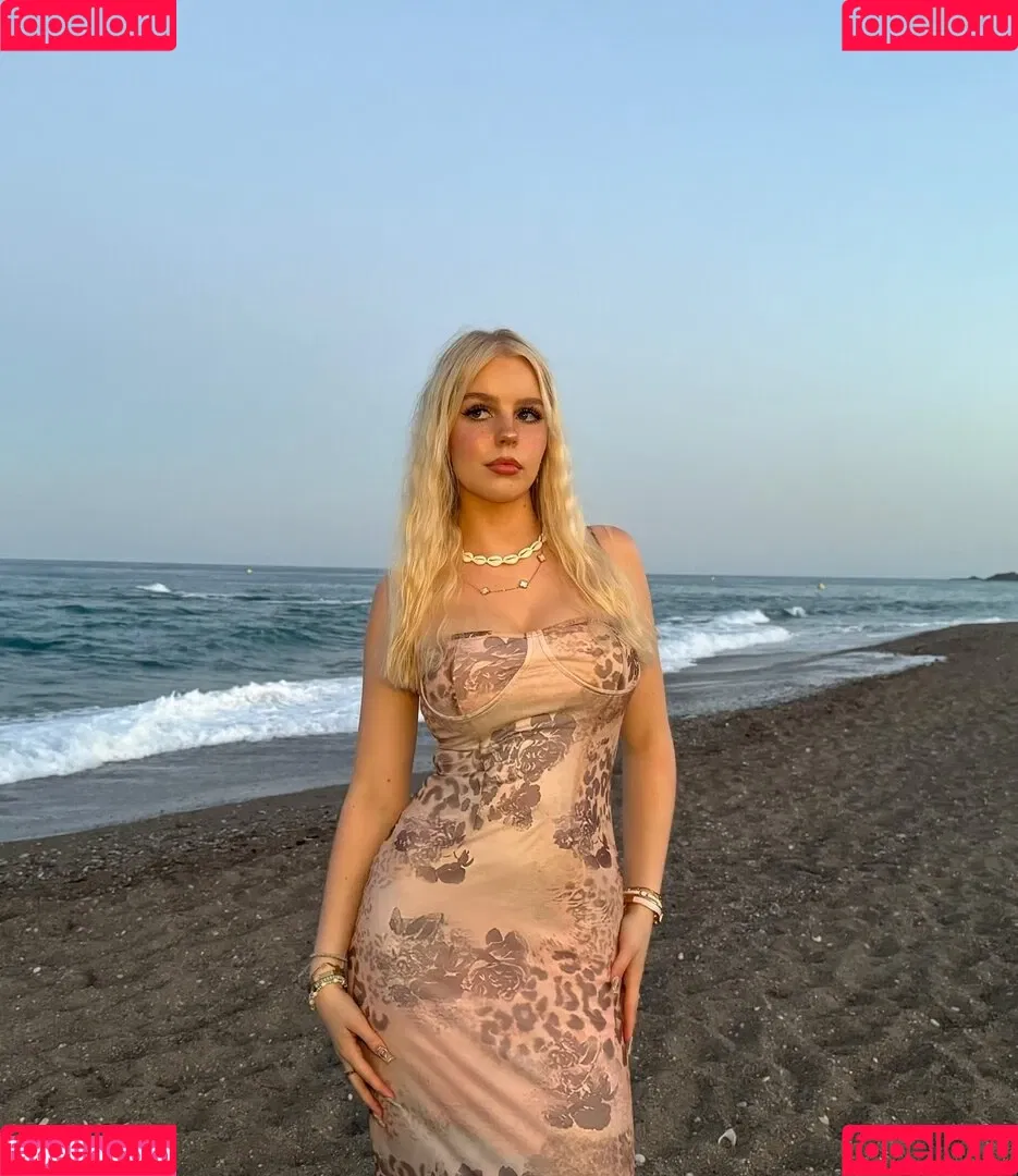 x05miaa Onlyfans Photo Gallery 
