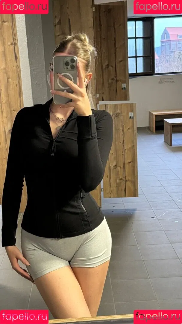 x05miaa Onlyfans Photo Gallery 