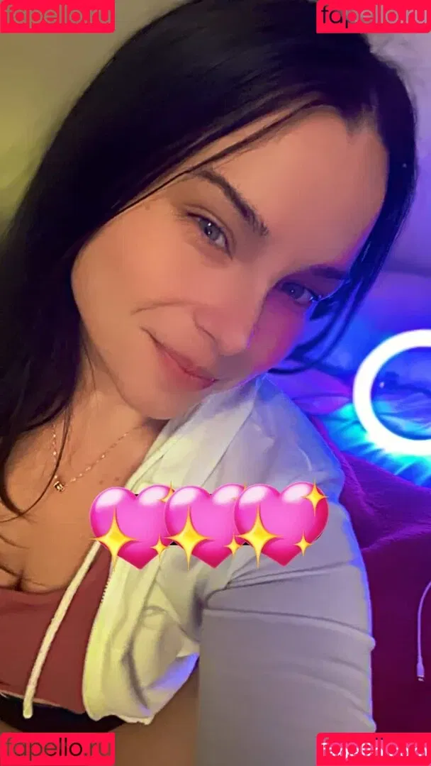 Kelly Maverick Onlyfans Photo Gallery 