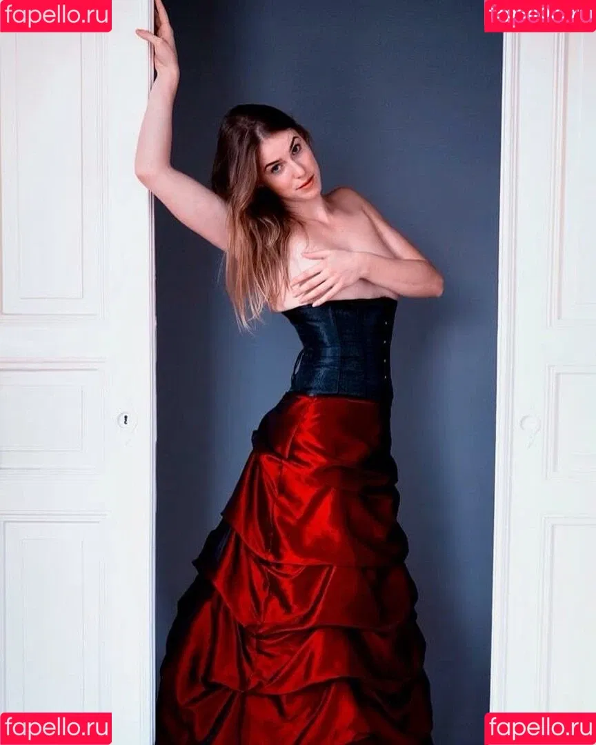 Lea Toran Jenner Onlyfans Photo Gallery 