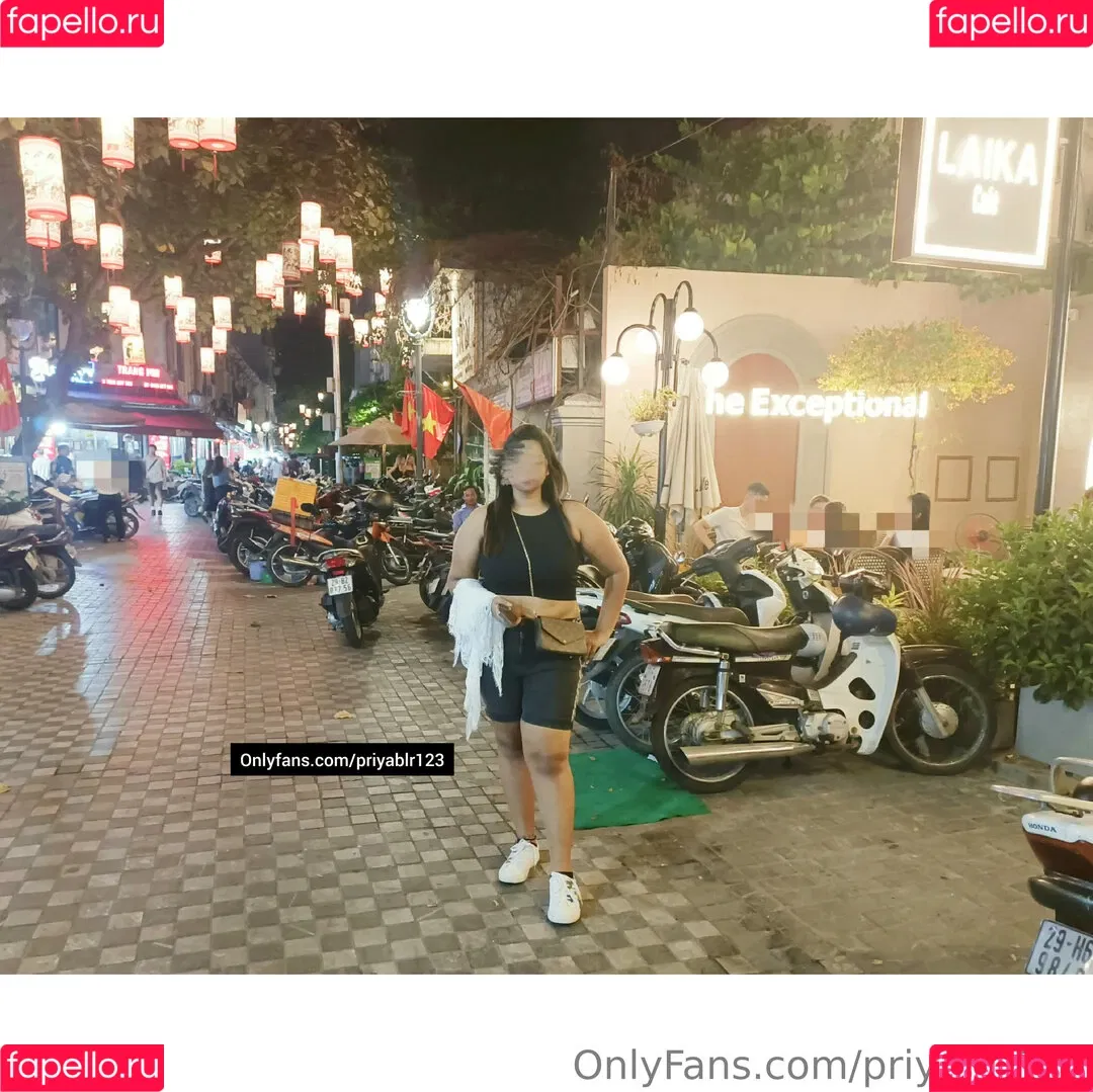 priyablr123 Onlyfans Photo Gallery 