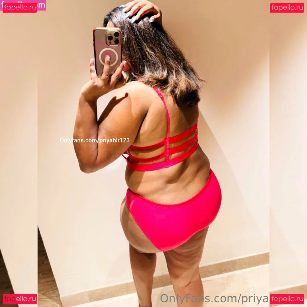 priyablr123 Onlyfans Photo Gallery 