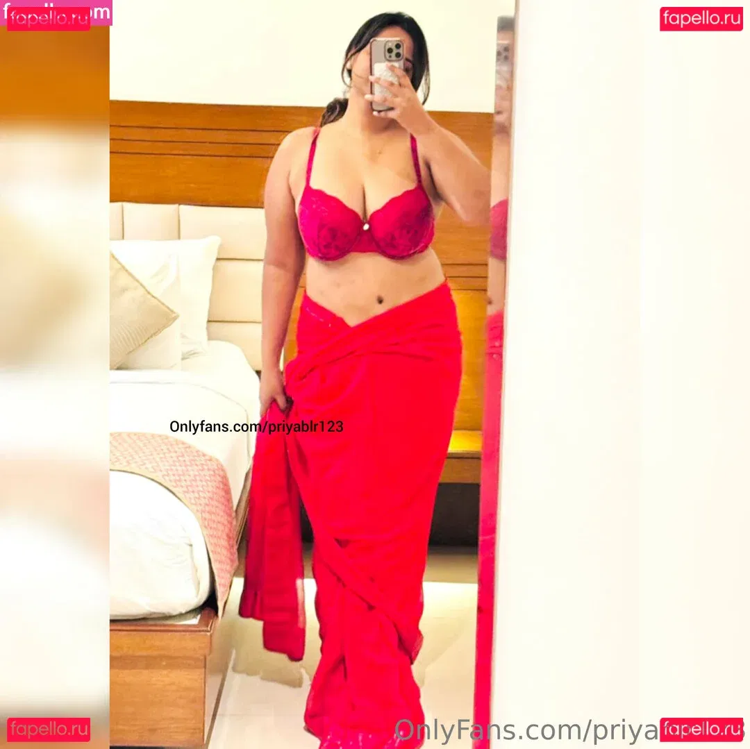 priyablr123 Onlyfans Photo Gallery 