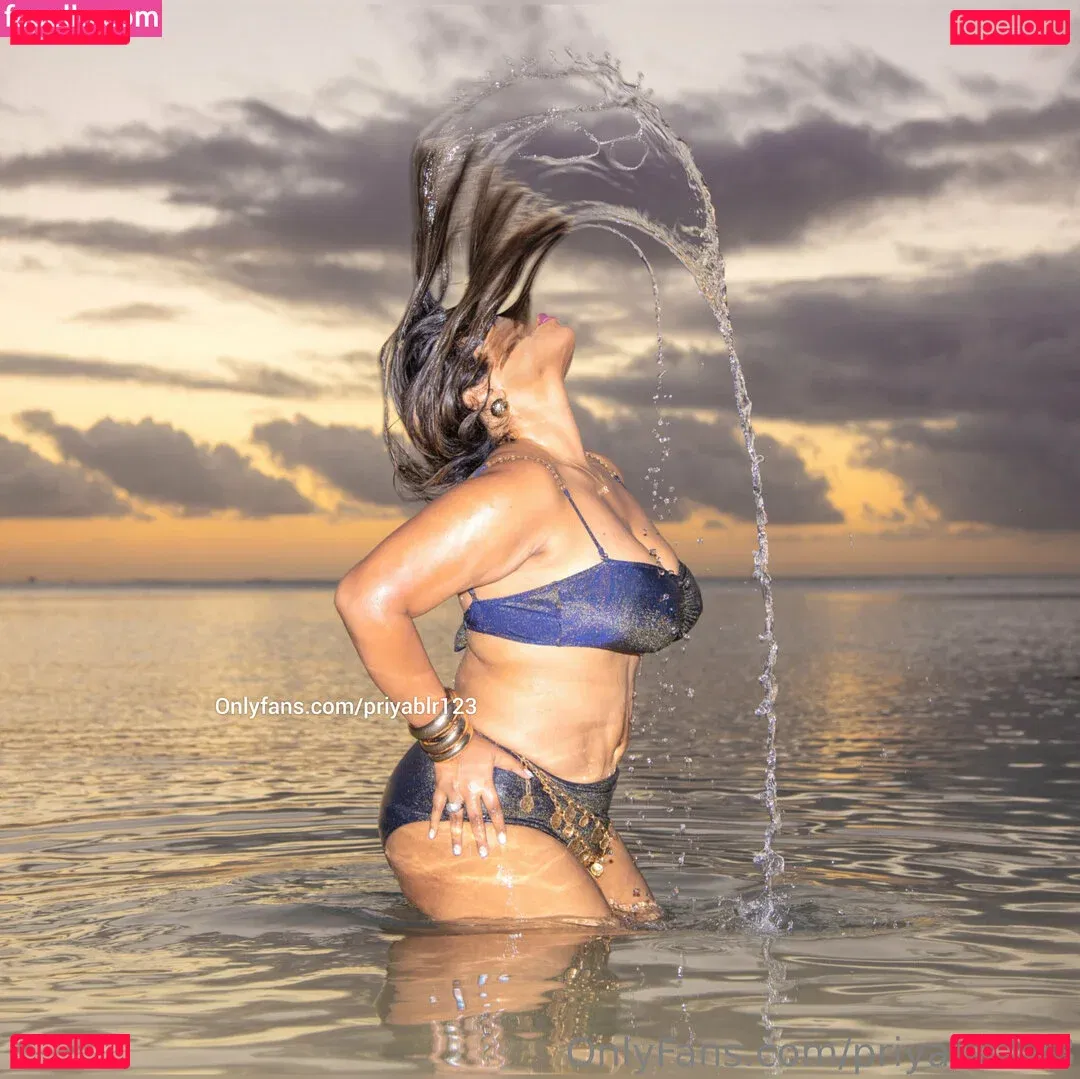 priyablr123 Onlyfans Photo Gallery 