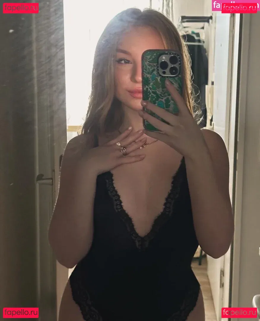 Miss Cherry Onlyfans Photo Gallery 