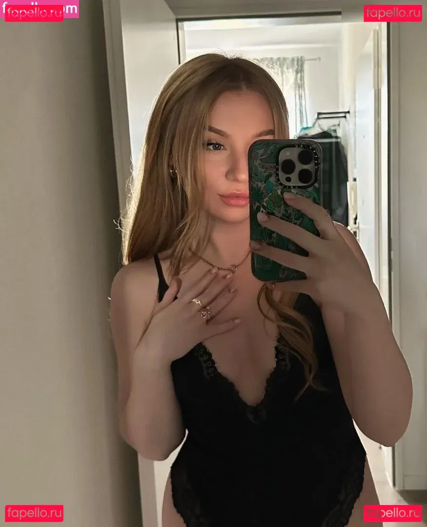 Miss Cherry Onlyfans Photo Gallery 