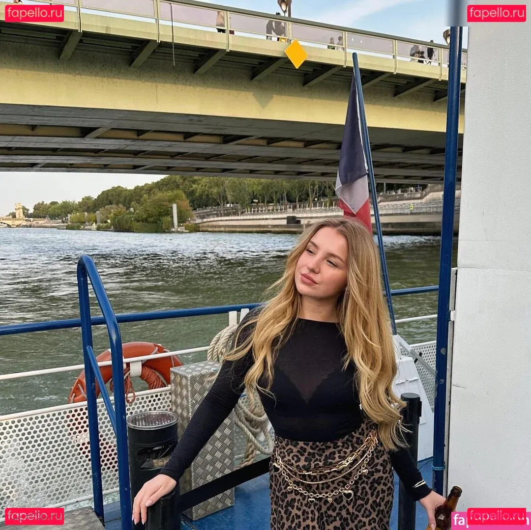 Miss Cherry Onlyfans Photo Gallery 