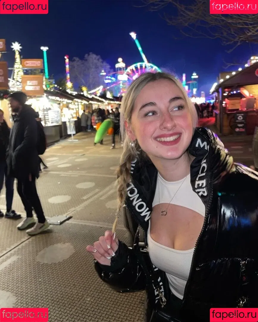 Sina-Marie Reen Onlyfans Photo Gallery 