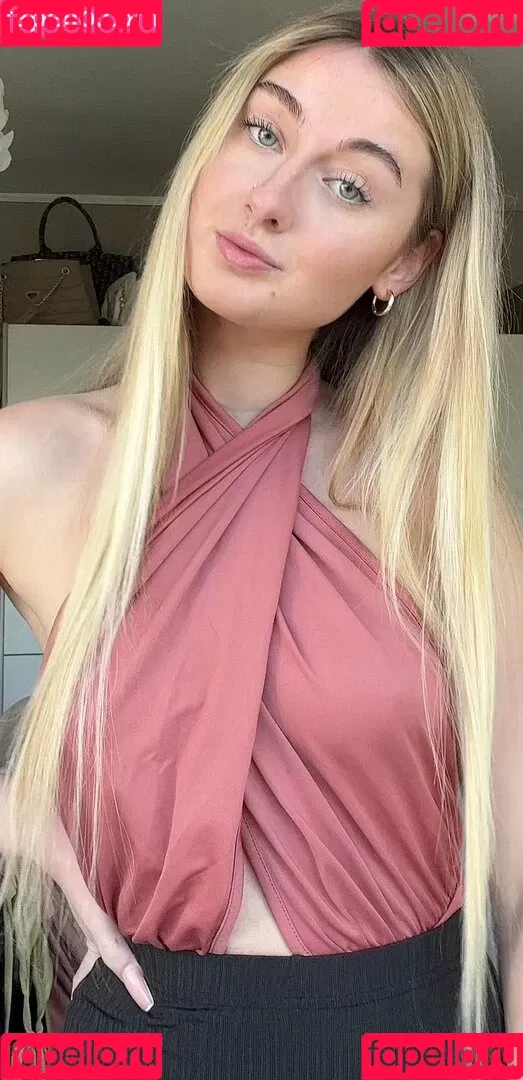 Sina-Marie Reen Onlyfans Photo Gallery 