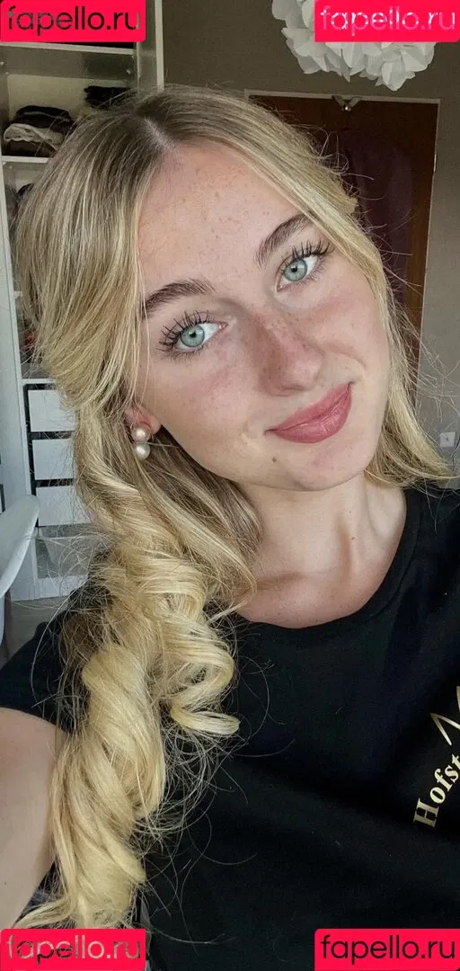 Sina-Marie Reen Onlyfans Photo Gallery 