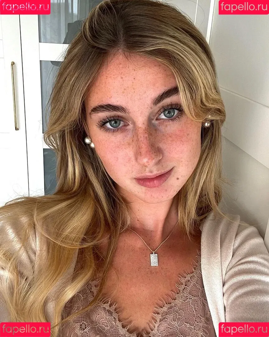 Sina-Marie Reen Onlyfans Photo Gallery 