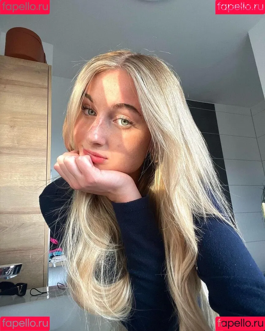 Sina-Marie Reen Onlyfans Photo Gallery 